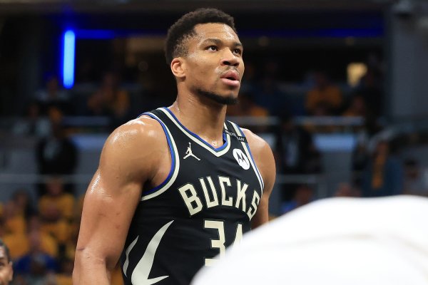 Antetokounmpo: Tôi đã đánh giá